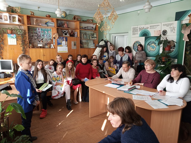 Свою наукову робоу захищає один з наймолодших учасників Рудий Андрій Свою наукову робоу захищає один з наймолодших учасників Рудий Андрій